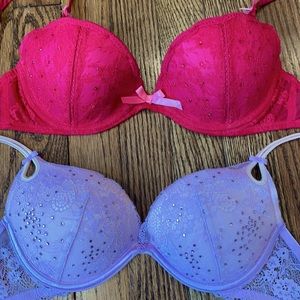 *Bundle 2 Victoria’s Secret Very Sexy Push Up Bras